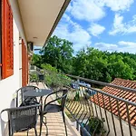 Spacious In Markoci Apartman *
