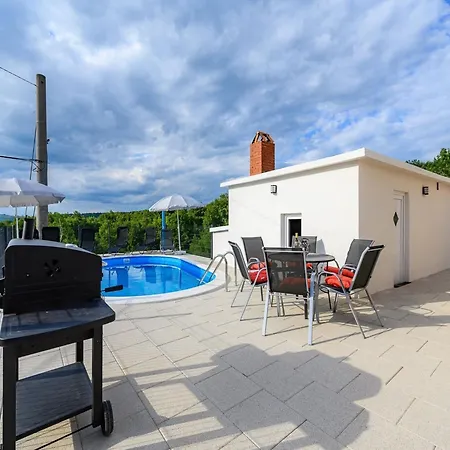 Daire Spacious In Markoci *