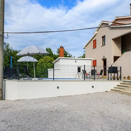 Spacious In Markoci Apartman Veli Turini