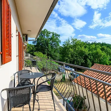 Spacious In Markoci Daire *