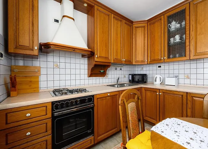 Spacious In Markoci