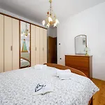 Spacious In Markoci *