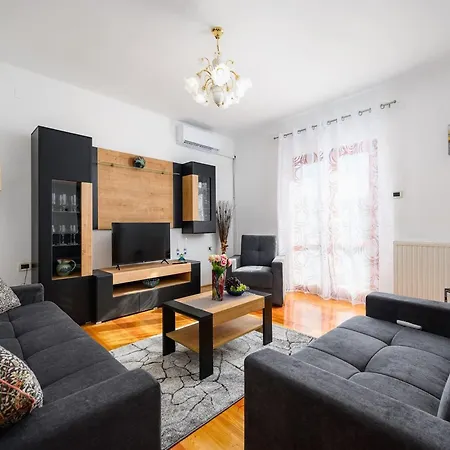 Spacious In Markoci Veli Turini