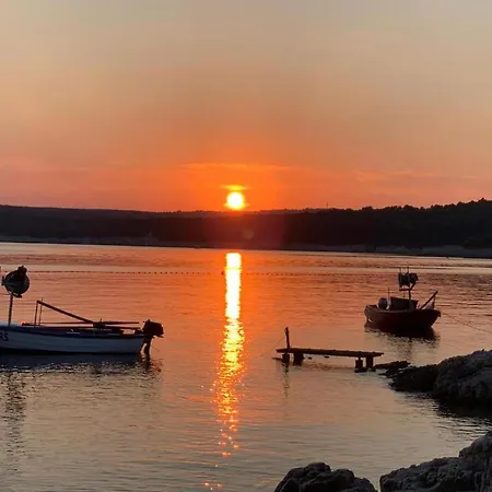 Spacious In Markoci *