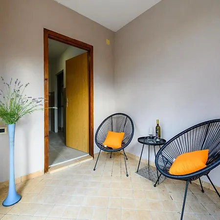 Spacious In Markoci