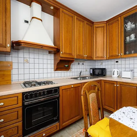 Spacious In Markoci