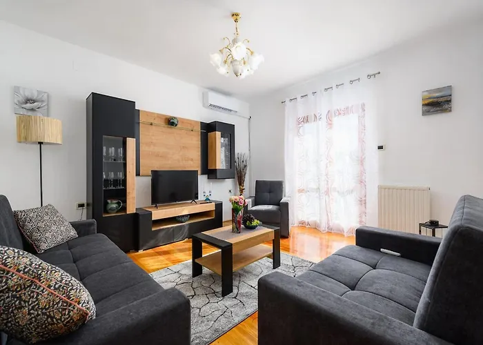 Spacious In Markoci Veli Turini