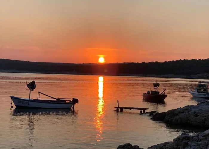 Spacious In Markoci *