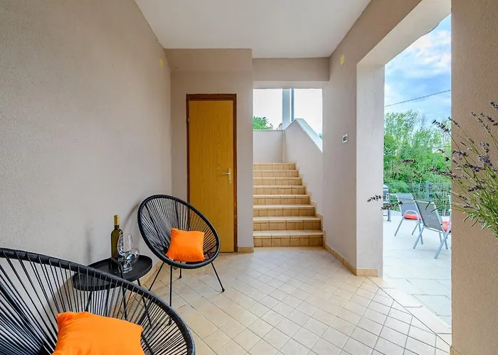 Spacious In Markoci Veli Turini