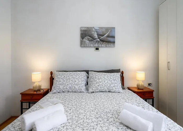 Spacious In Markoci *